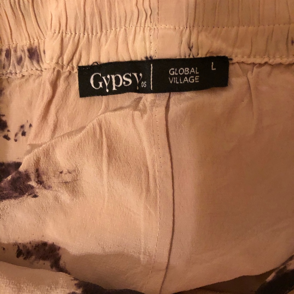 Cypsy - Picture 2 of 3